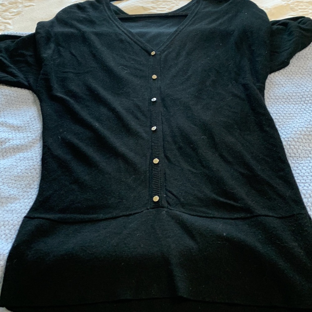 White House Black Market sweater top. Size XS. V back.  Buttons in back.